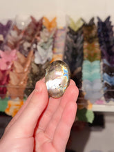 Load image into Gallery viewer, Labradorite Flats/Cabs
