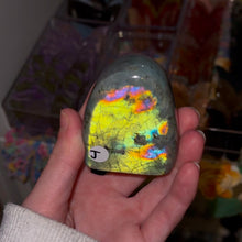 Load image into Gallery viewer, Labradorite Freeforms
