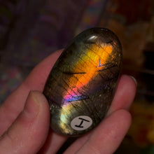 Load image into Gallery viewer, Higher Quality Labradorite Palms

