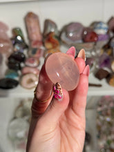 Load image into Gallery viewer, Star Rose Quartz Palm
