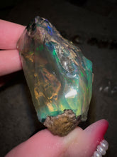 Load image into Gallery viewer, Underwater World Ethiopian Water Opal
