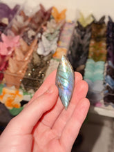 Load image into Gallery viewer, Labradorite Flats/Cabs
