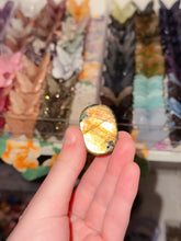 Load image into Gallery viewer, Labradorite Flats/Cabs
