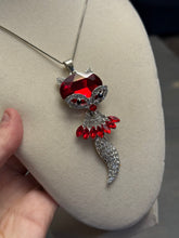 Load image into Gallery viewer, Beautiful Statement Fox Necklace
