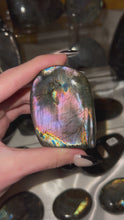 Load and play video in Gallery viewer, Purple Flash Labradorite Freeform
